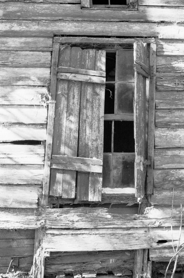 Little abandoned house